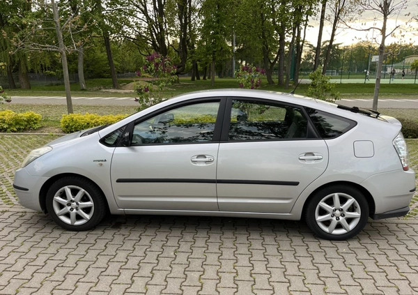 Toyota Prius cena 21500 przebieg: 198000, rok produkcji 2007 z Lublin małe 121